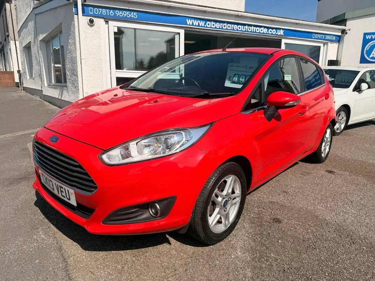 Used Ford Fiesta Zetec 82 HP (60 kW) 2013 Red Hatchback