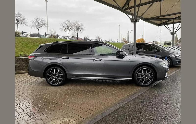 Used VW Passat Black Edition 200 HP (147 kW) 2025 Grey Estate