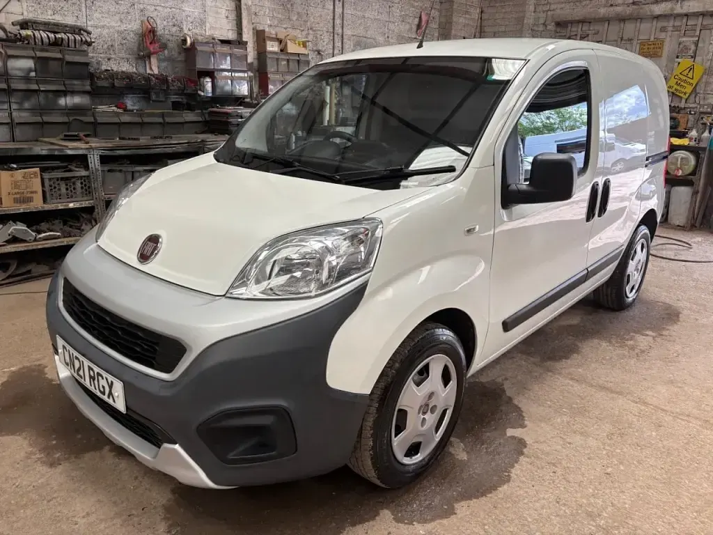 Used Fiat Fiorino 80 HP (58 kW) 2021 White MPV