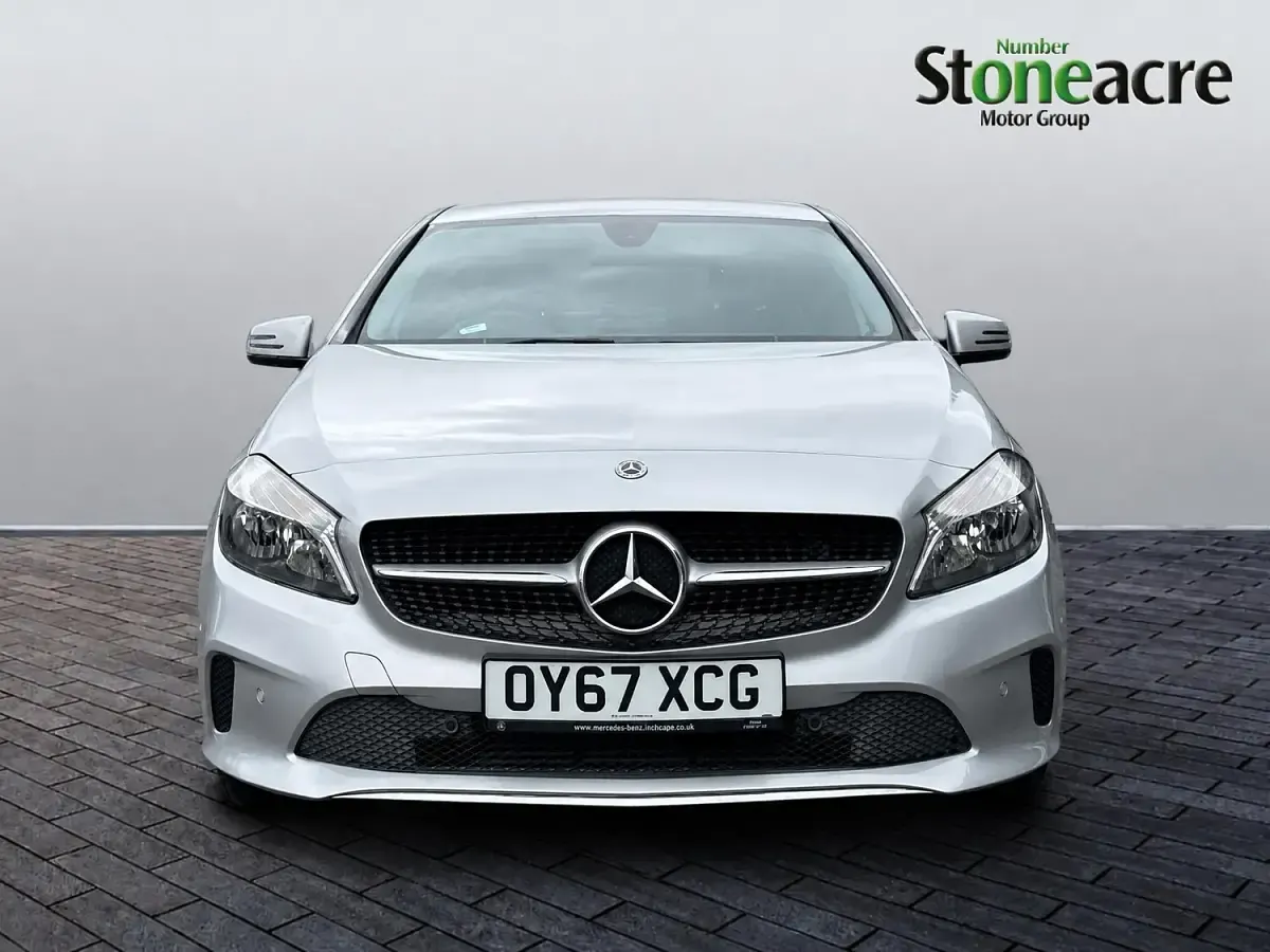 Used Mercedes A180 SE 122 HP (89 kW) 2017 Silver Hatchback