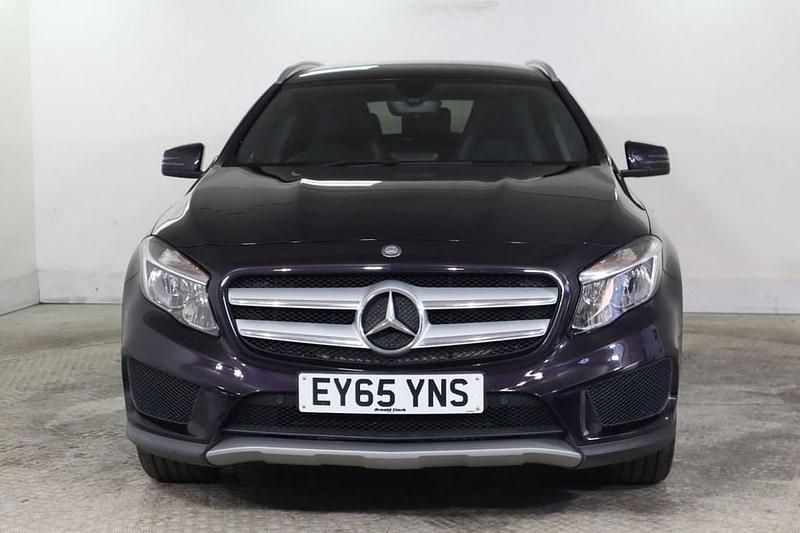Used Mercedes GLA200 AMG line 136 HP (100 kW) 2015 Mauve/purple SUV