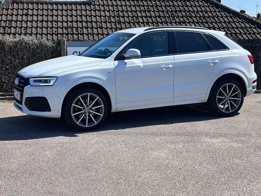 Used Audi Q3 S-line plus 2017 White SUV