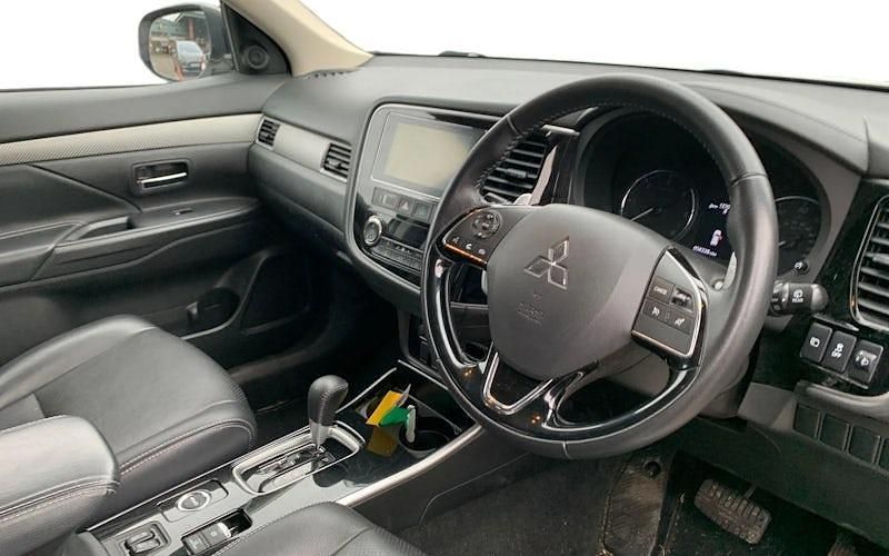 Used Mitsubishi Outlander 150 HP (110 kW) 2018 SUV