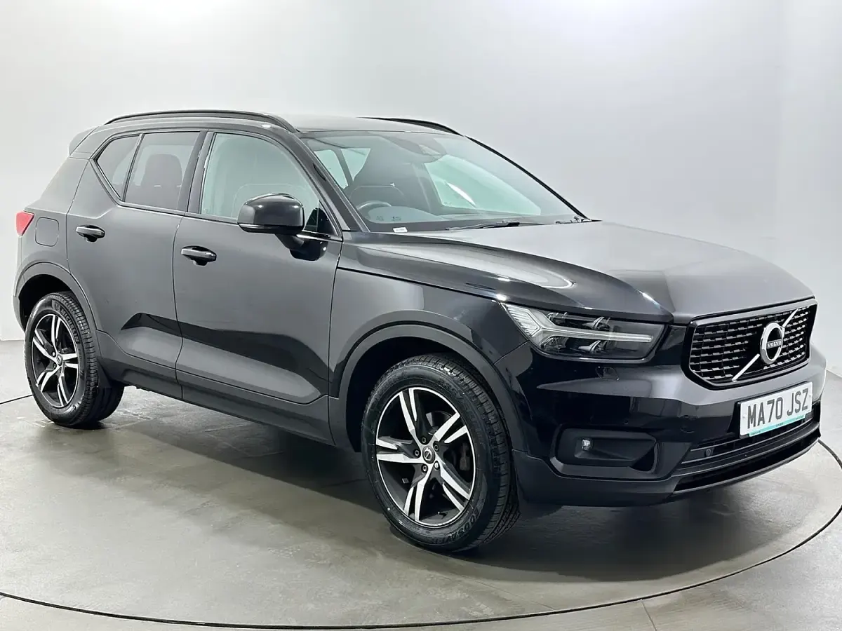 Used Volvo XC40 R-Design 163 HP (119 kW) 2020 SUV