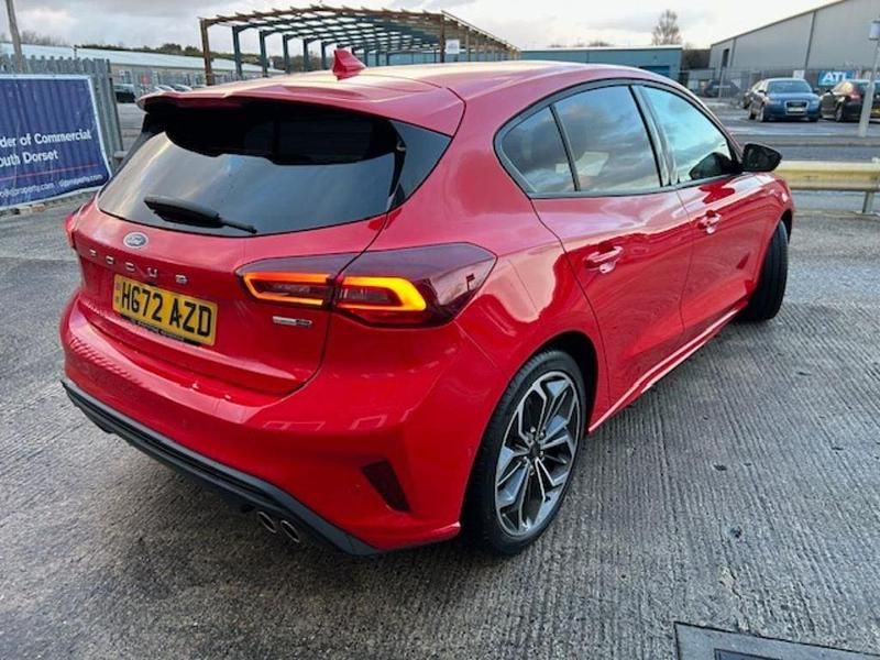 Used Ford Focus ST-Line 155 HP (114 kW) 2022 Race red (standard colour) Hatchback