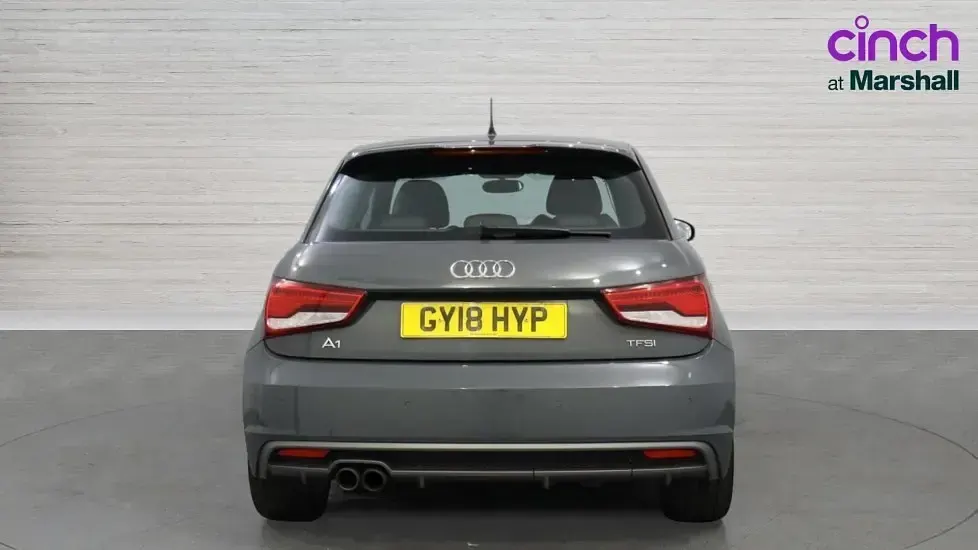 Usado Audi A1 Sportback S-Line 125 HP (91 kW) 2018 Cinzento Citadino