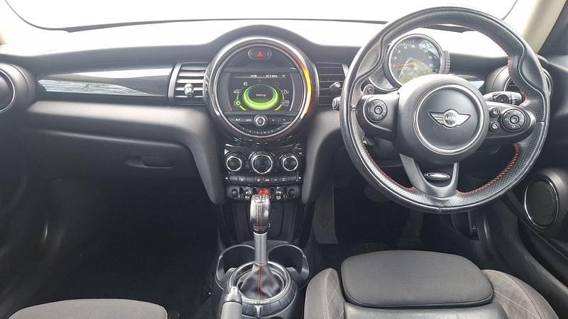 Second-hand Mini Cooper S Hatch 189 CP (139 kW) 2017 Alb Hatchback