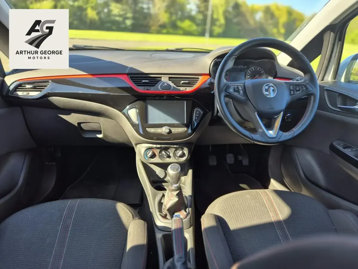 Second-hand Vauxhall Corsa SRi 90 CP (66 kW) 2016 Alb Hatchback