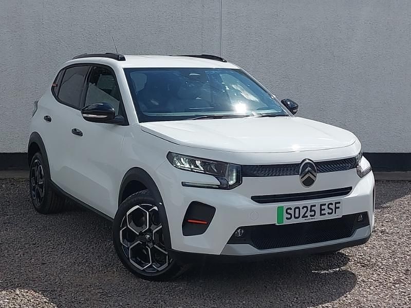 Special solid polar white New 2025 Citroën e-C3 Hatchback | £19,498 - Image 1/4