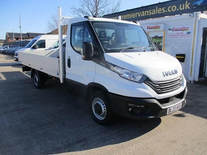 Used Iveco Daily 136 HP (100 kW) 2023 White