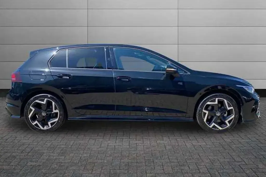 Used VW Golf VIII 150 HP (110 kW) 2025