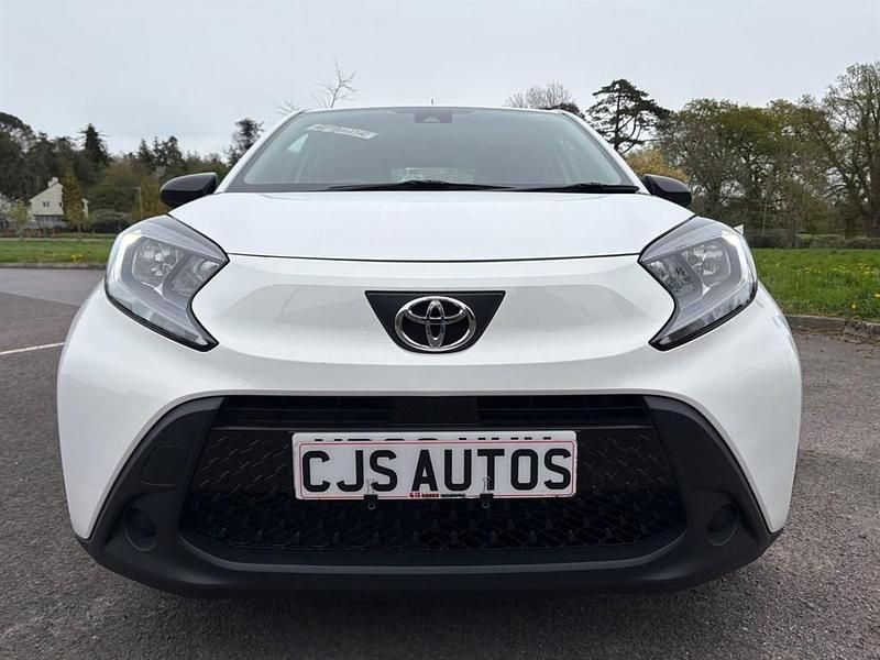 Used Toyota Aygo PURE 2022 White Hatchback
