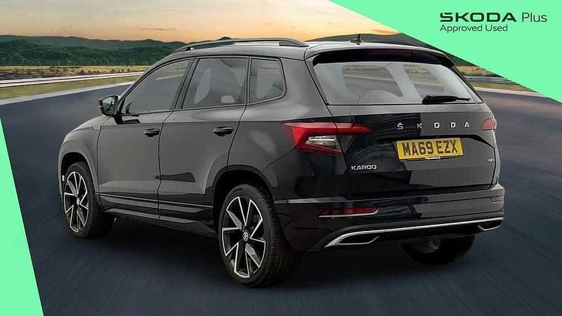 Used Skoda Karoq SportLine 140 HP (102 kW) 2019 Black magic pearl effect SUV