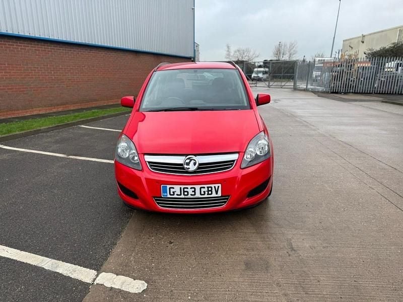 Used Vauxhall Zafira 2013 Red MPV