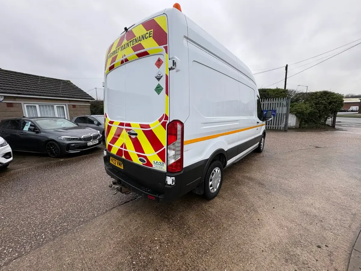 Used Ford Transit Trend 130 HP (95 kW) 2022 White Van