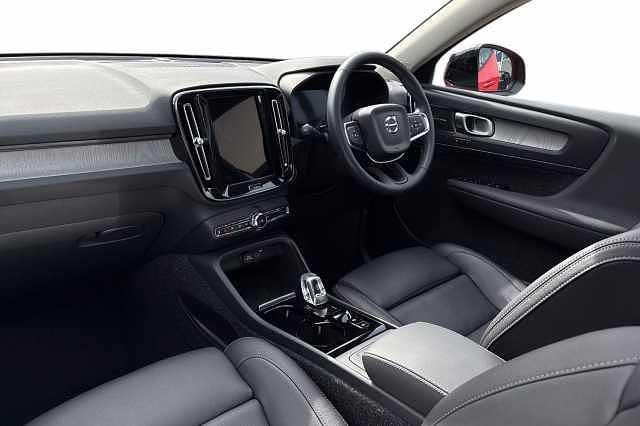 Used Volvo XC40 Ultra 161 HP (118 kW) 2024 Red SUV