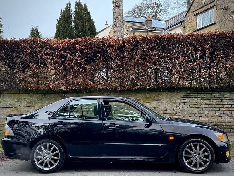 Used Lexus IS200 2005 Black Sedan