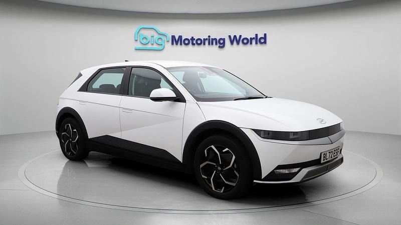 Used 2022 Hyundai Ioniq 6 SE Sedan | £17,700 (Super price) - Image 1/4
