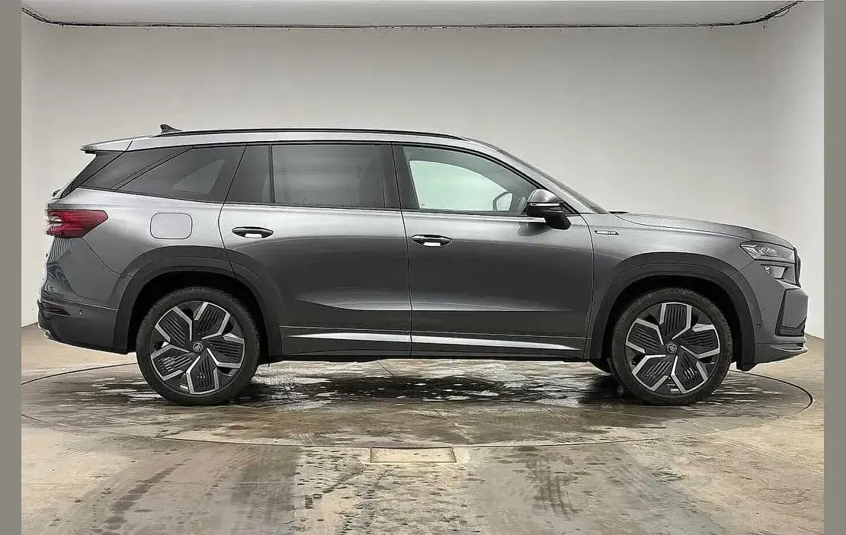 Used Skoda Kodiaq SportLine 147 HP (108 kW) 2025 Graphite grey metallic SUV