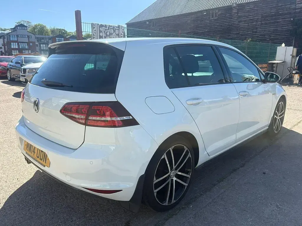 Used VW Golf VII GTD 150 HP (110 kW) 2014 White Hatchback