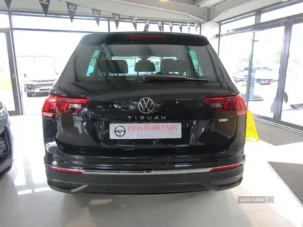 Used VW Tiguan Life 147 HP (108 kW) 2023 Black SUV