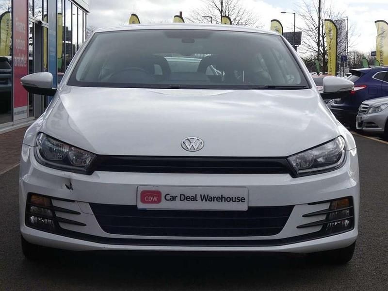 Begagnad VW Scirocco 147 HK (108 kW) 2017 Vit Sportkupé