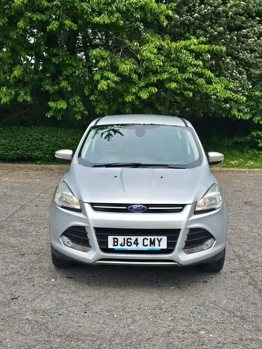 Usado Ford Kuga Titanium 140 HP (102 kW) 2014 Prateado SUV