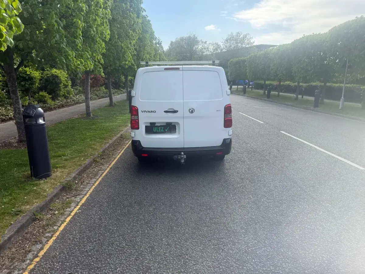 Used Vauxhall Vivaro S 100 HP (73 kW) 2023 White MPV