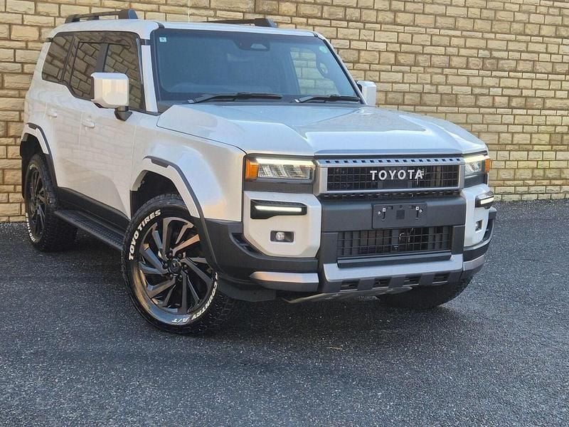 New Toyota Land Cruiser 204 HP (150 kW) 2025 White SUV