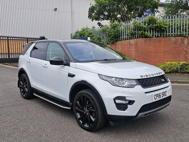 White Used 2016 Land Rover Discovery Sport HSE SUV | £9,495 (Good price) - Image 1/4