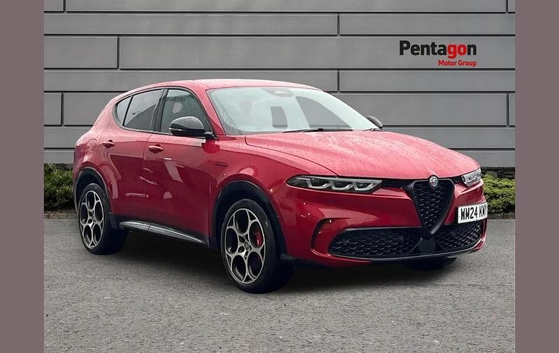 Red Used 2024 Alfa Romeo Tonale Veloce SUV | £23,649 (Fair price) - Image 1/4
