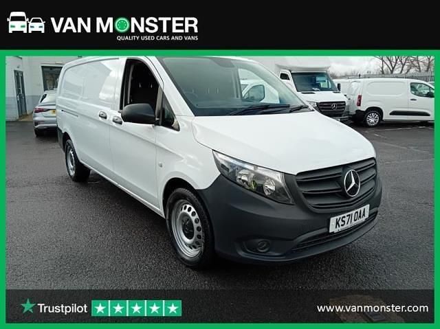 Used Mercedes Vito Progressive 160 HP (117 kW) 2022 White Van
