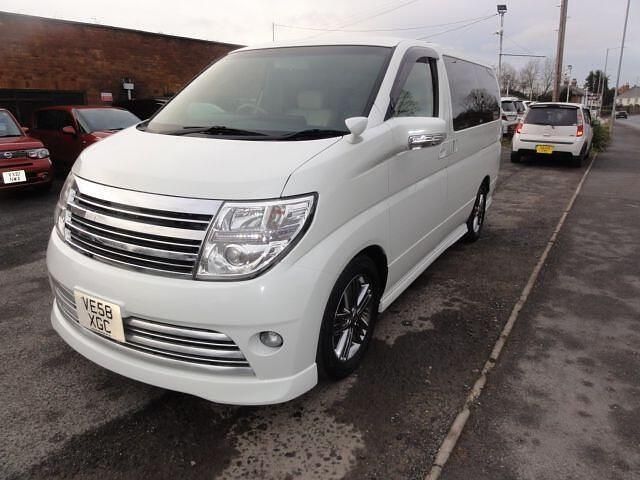 White Used 2008 Nissan Elgrand MPV | £10,999 (Fair price) - Image 1/4