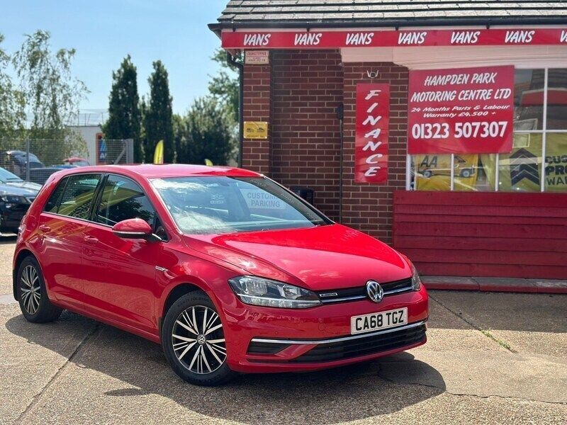 Tornado red Used 2018 VW Golf VII SE Hatchback | £13,300 (Good price) - Image 1/4