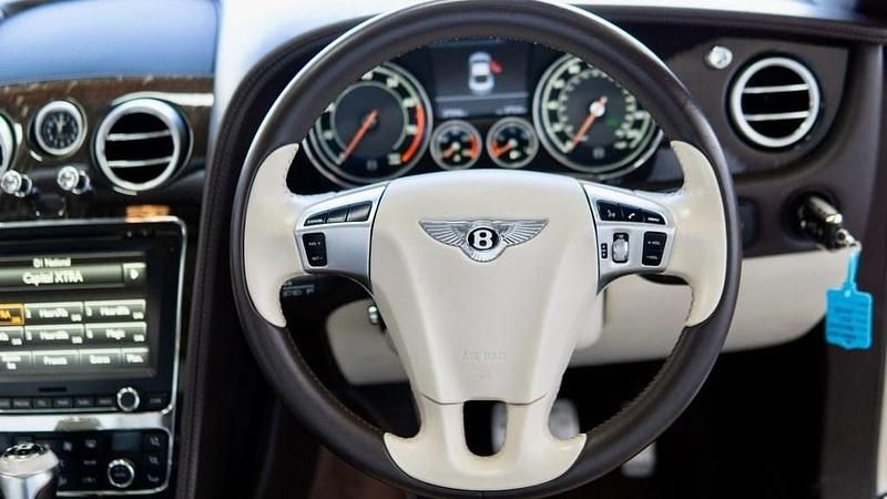 Used Bentley Continental 625 HP (459 kW) 2014 White Coupe