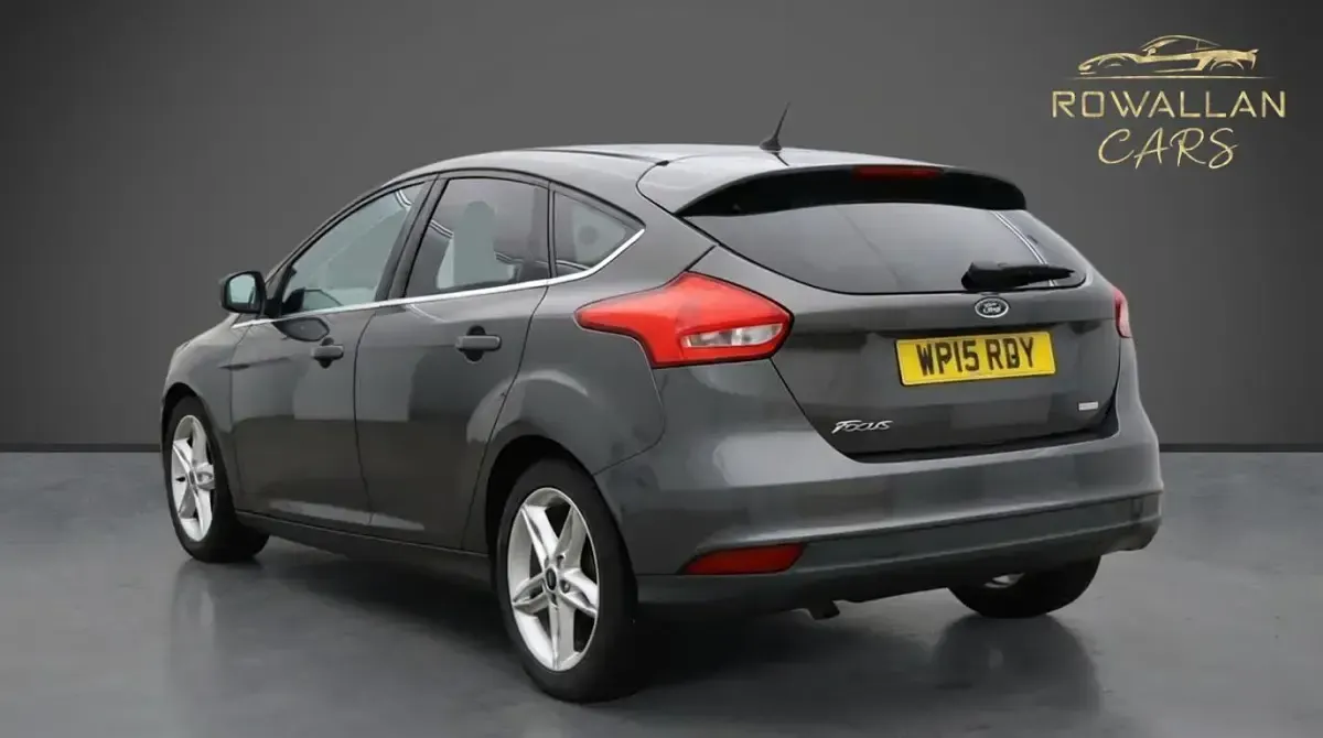 Used Ford Focus Zetec 2015 Grey Hatchback