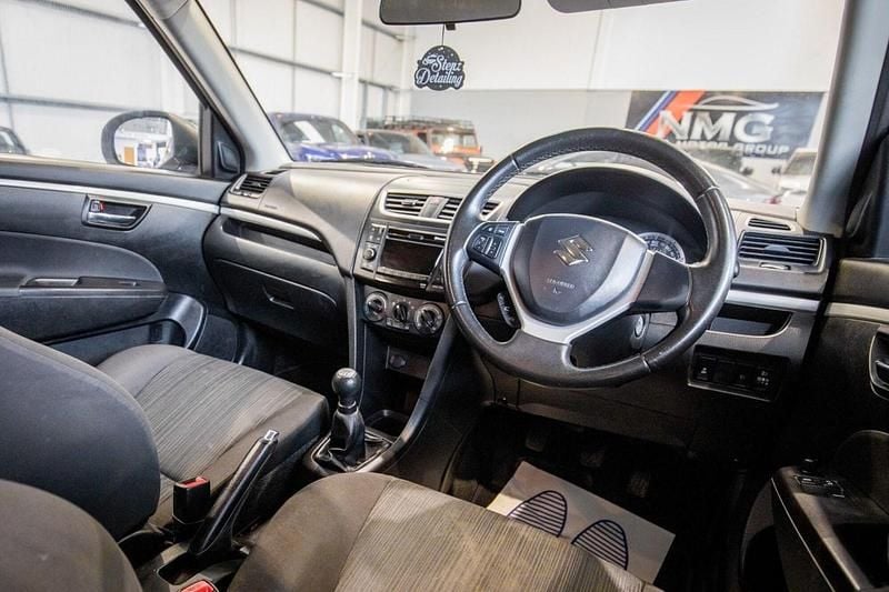 Used Suzuki Swift SZ3 94 HP (69 kW) 2014 Silver Hatchback