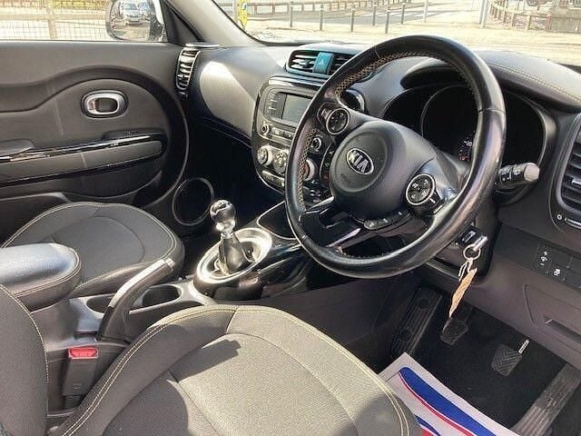 Used Kia Soul Urban 134 HP (98 kW) 2017 White SUV