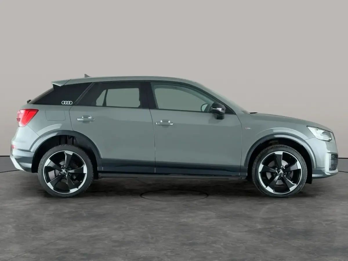Used Audi Q2 Design 190 HP (139 kW) 2023 Grey SUV
