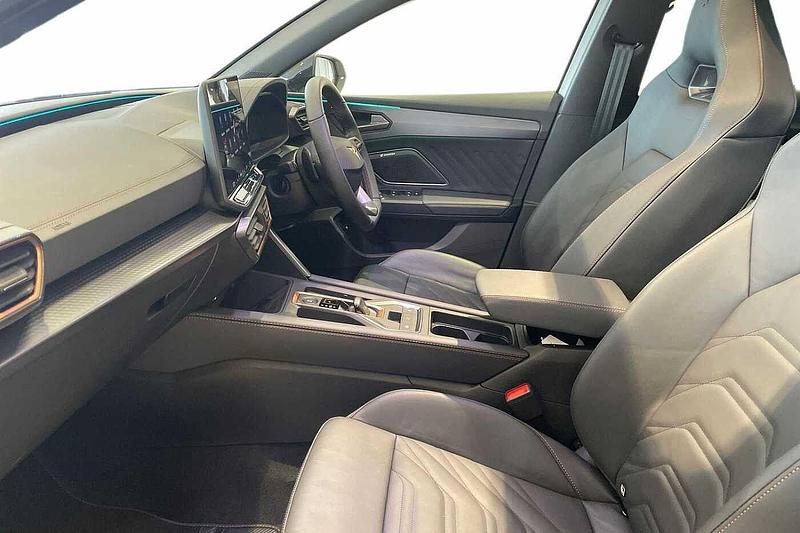 Used Cupra Leon VZ2 2026 Glacial white Hatchback