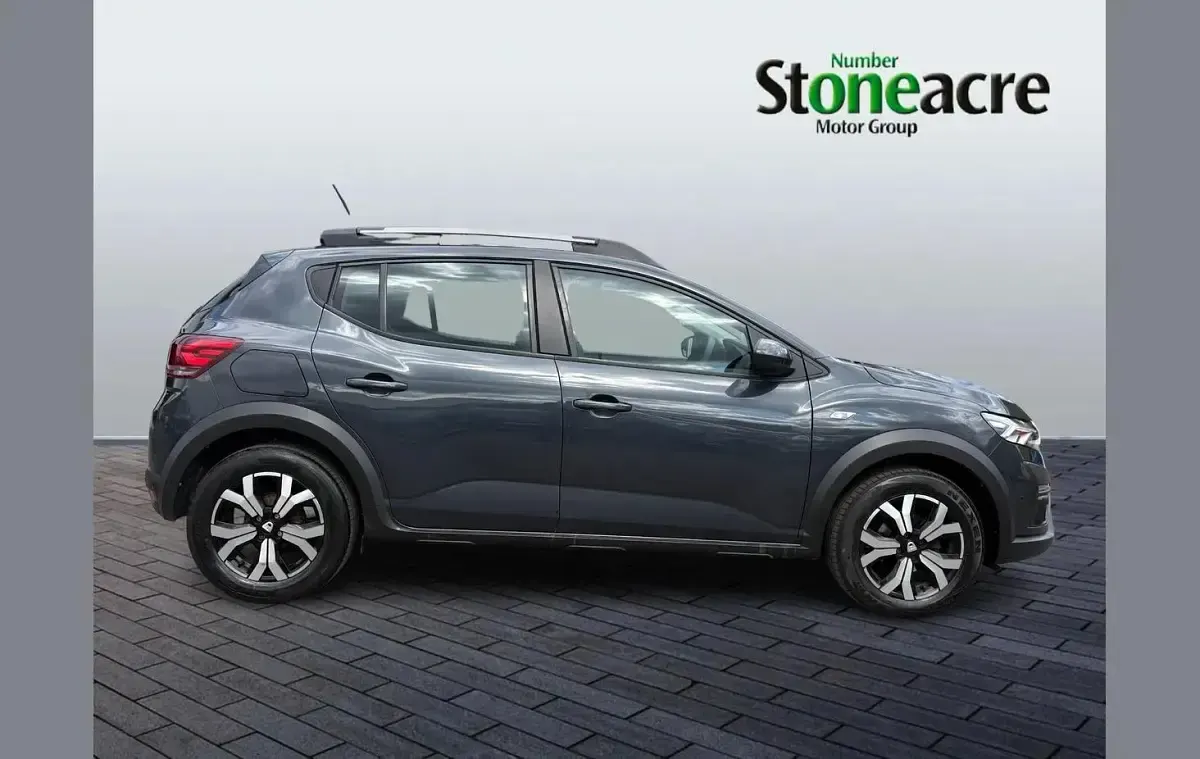Used Dacia Sandero Prestige 90 HP (66 kW) 2022 Grey SUV