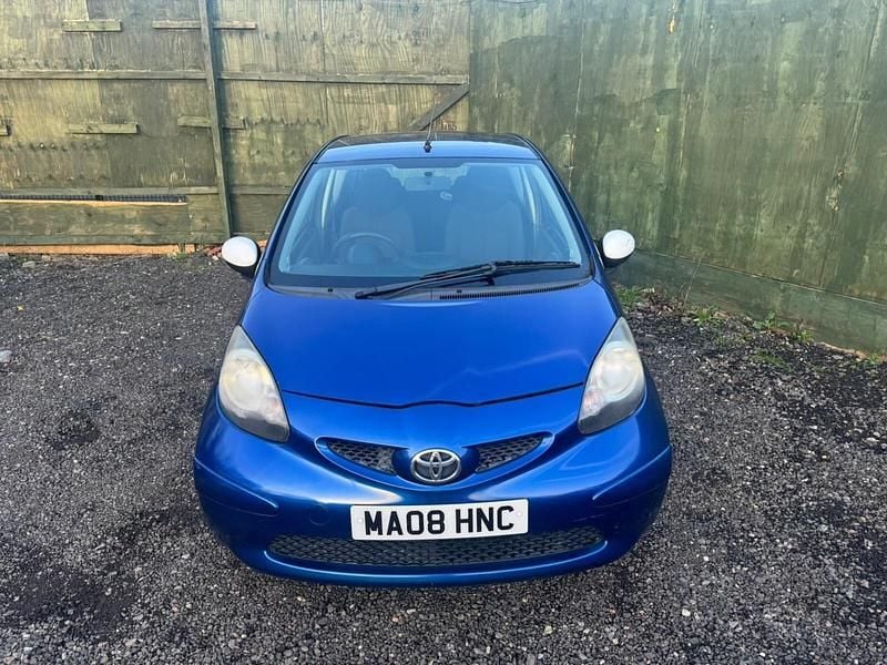 Used Toyota Aygo 67 HP (49 kW) 2008 Blue Hatchback