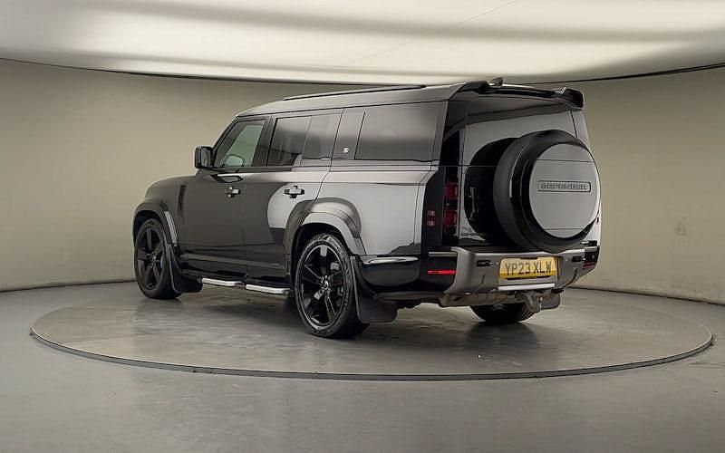Used Land Rover Defender HSE Dynamic 300 HP (220 kW) 2023 Carpathian grey SUV