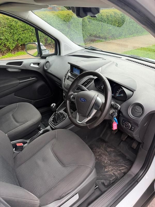 Used Ford Transit Trend 2022 White Van