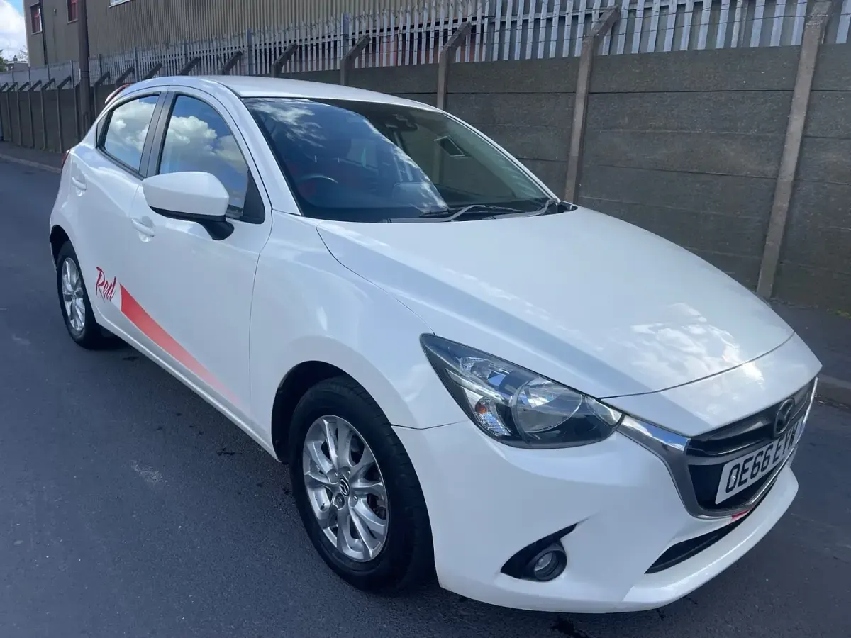 Used Mazda 2 Edition 2016 White Hatchback