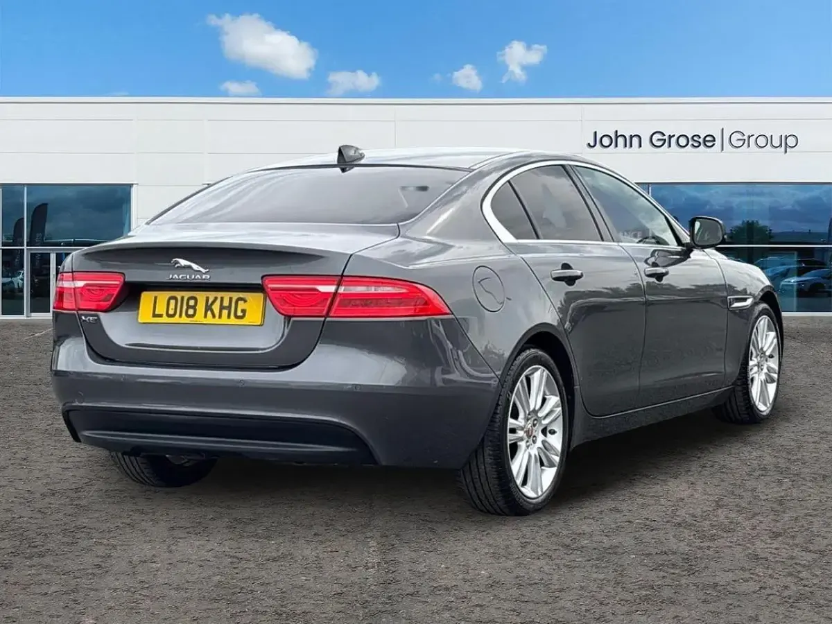 Used Jaguar XE Portfolio 161 HP (118 kW) 2018 Grey Sedan