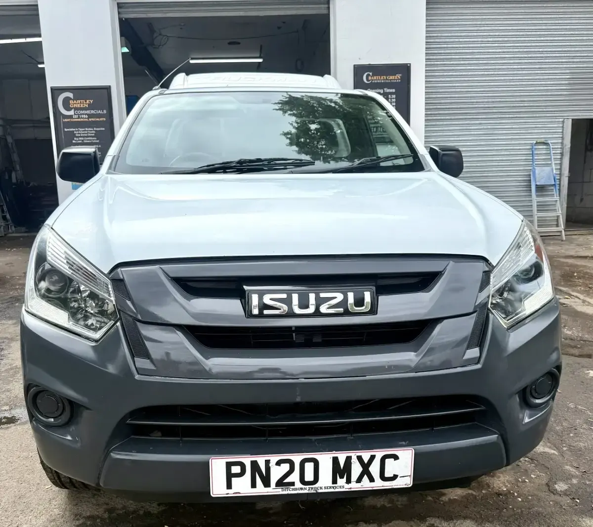 Used Isuzu D-Max 163 HP (119 kW) 2020 White Pickup