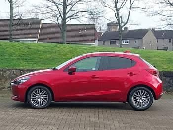 Used Mazda 2 Inclusive 90 HP (66 kW) 2022 Red Hatchback