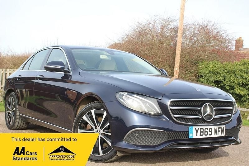 Used Mercedes E300 SE 2019 Blue Sedan
