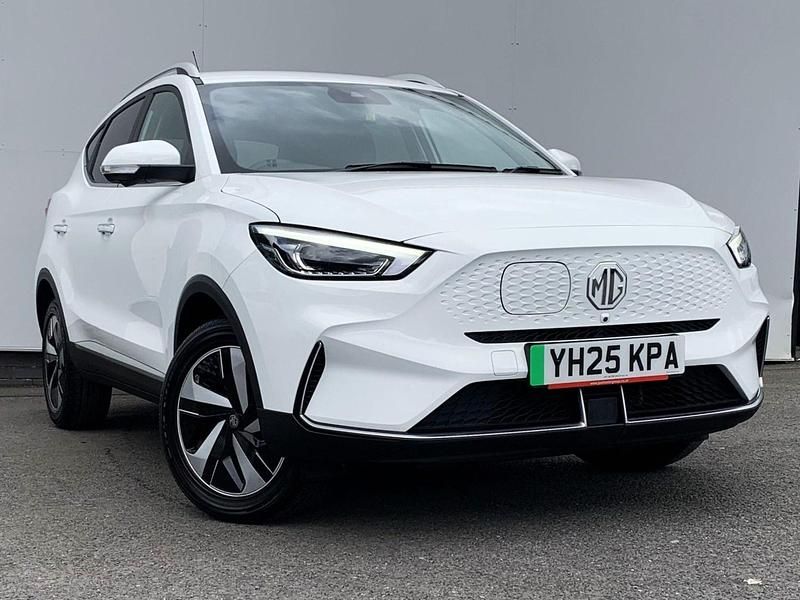 White Used 2025 MG ZS Trophy Connect Sedan | £18,695 (Fair price) - Image 1/4